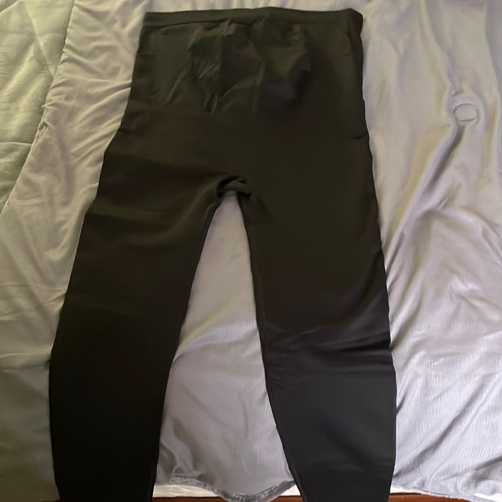 Woman’s Maternity Leggings